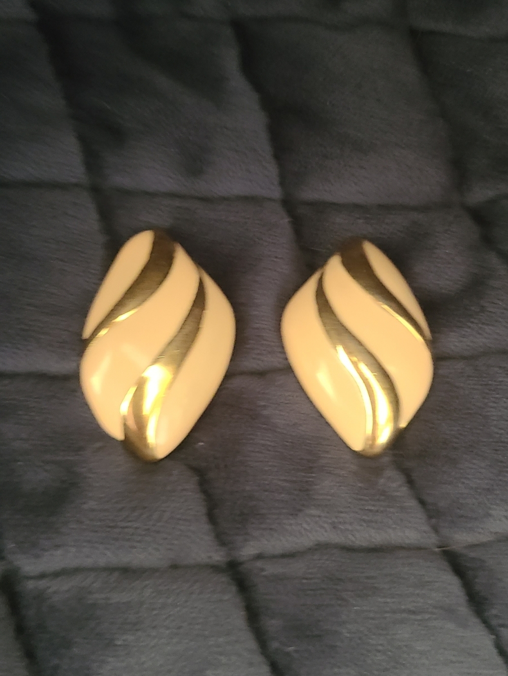 Monet Vintage Pink and Gold Swirl Earrings